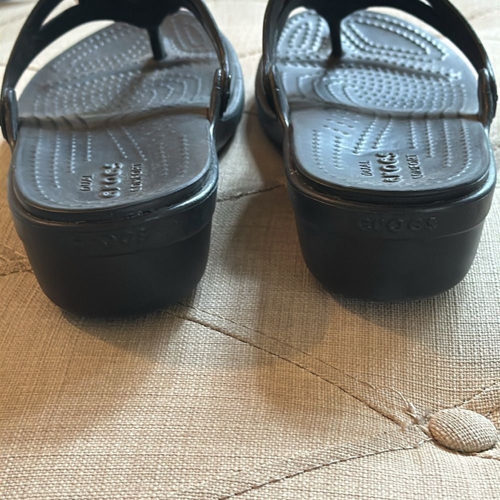 Crocs - Picture 6 of 8